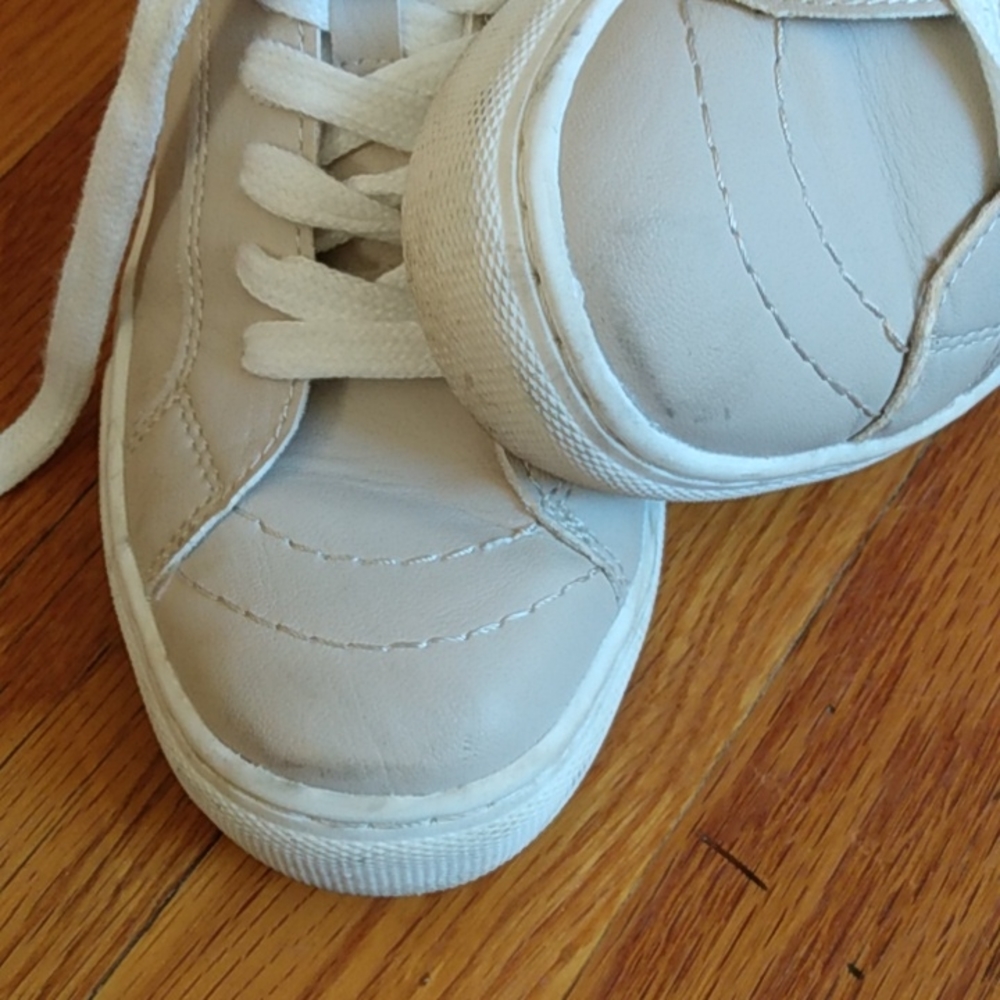 Universal Thread Sneakers - Picture 10 of 10